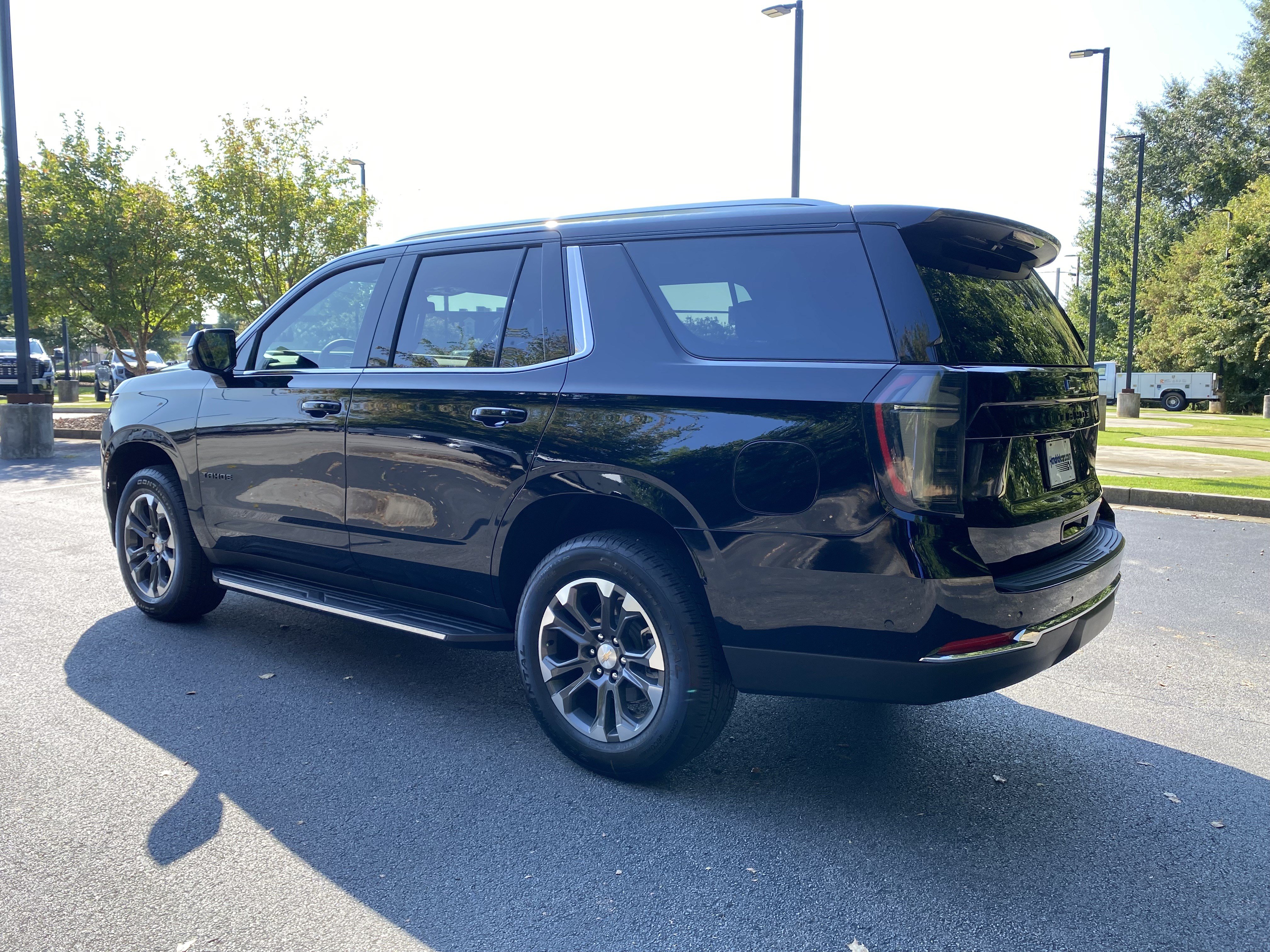 Used 2026 Chevrolet Tahoe LT w/ Comfort Package AWD/4WD image 7