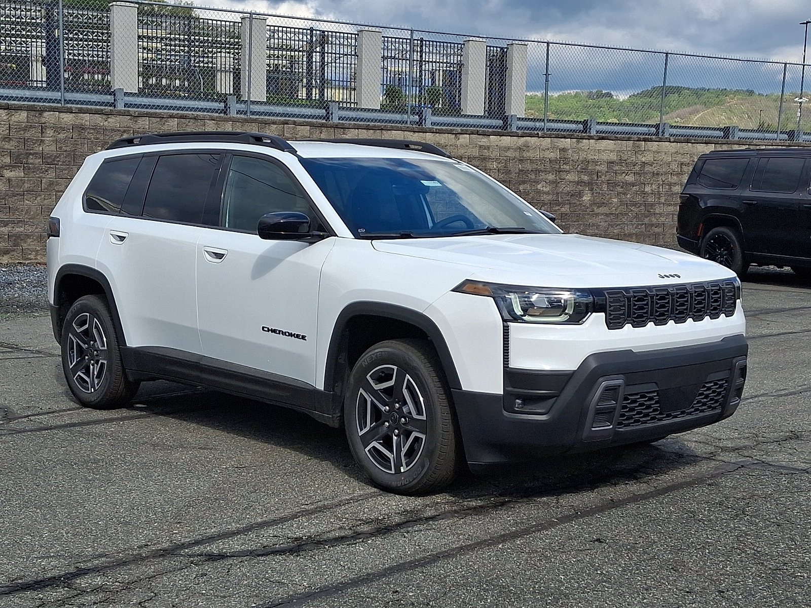 New 2026 Jeep Cherokee Laredo AWD/4WD image 1