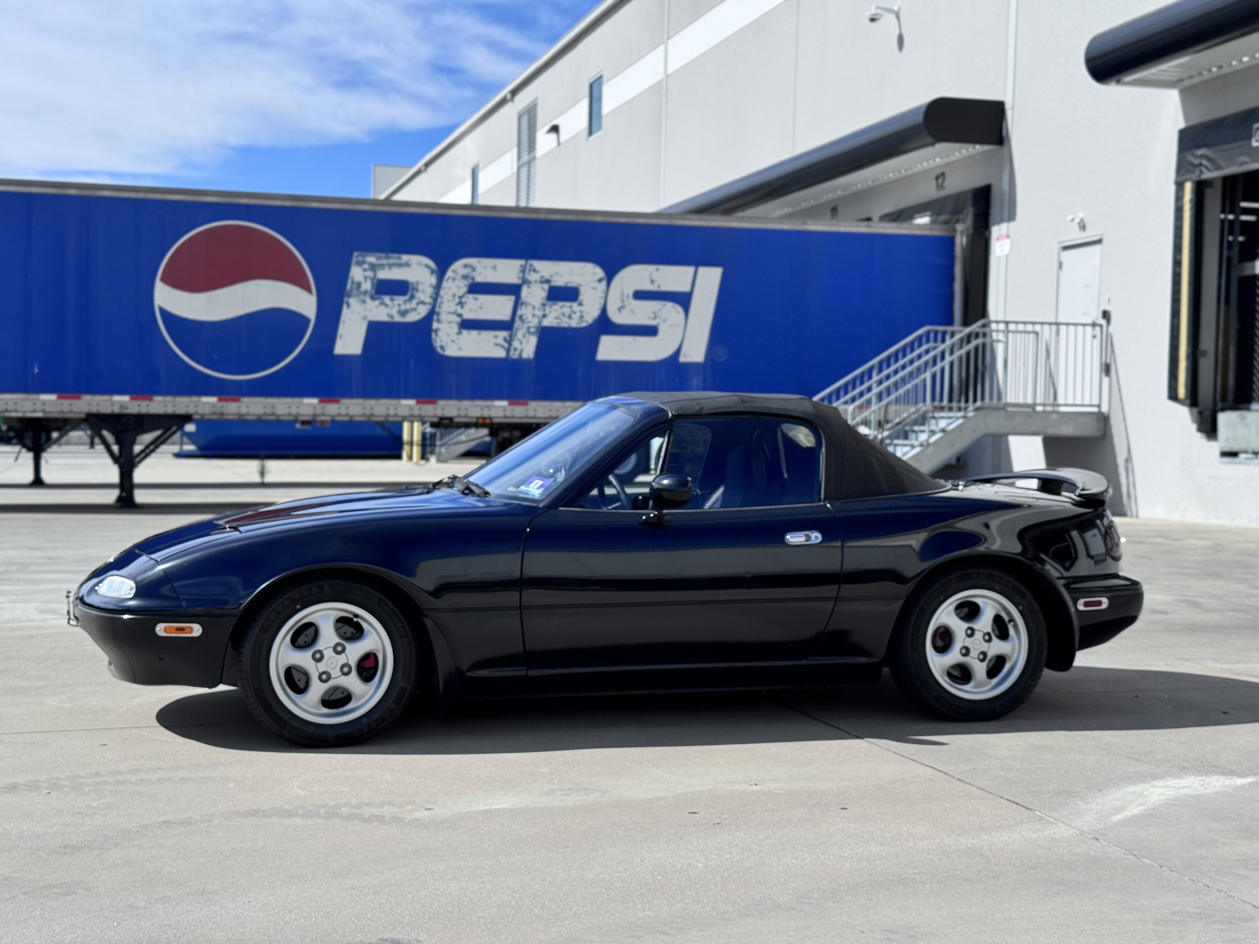 Used 1996 MAZDA MX-5 Miata image 24
