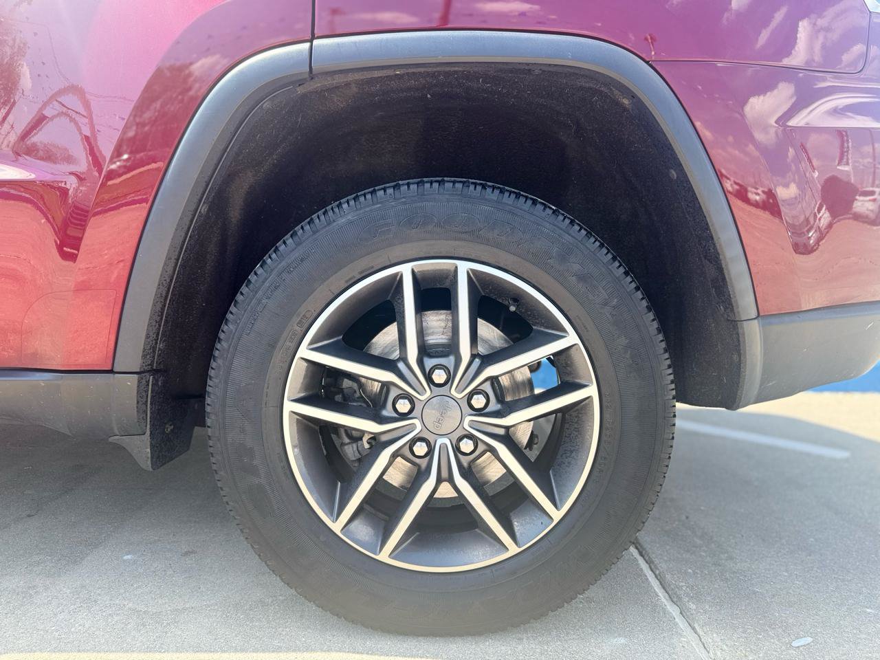 Used 2020 Jeep Grand Cherokee Limited AWD/4WD image 20