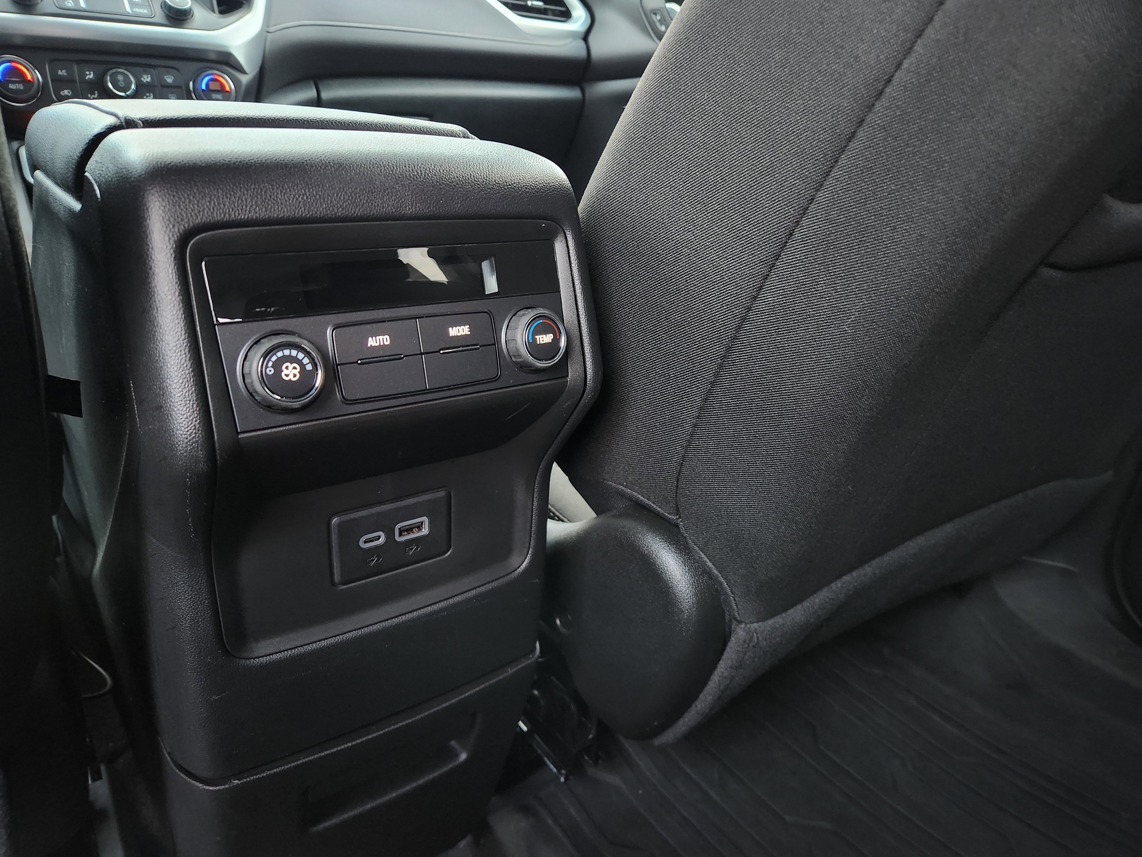 Used 2023 GMC Acadia SLE w/ LPO, Floor Liner Package image 30