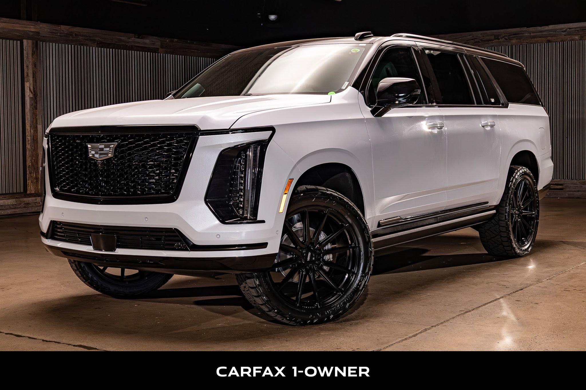 Used 2026 Cadillac Escalade ESV Platinum Sport w/ LPO, ONYX Package AWD/4WD image 5