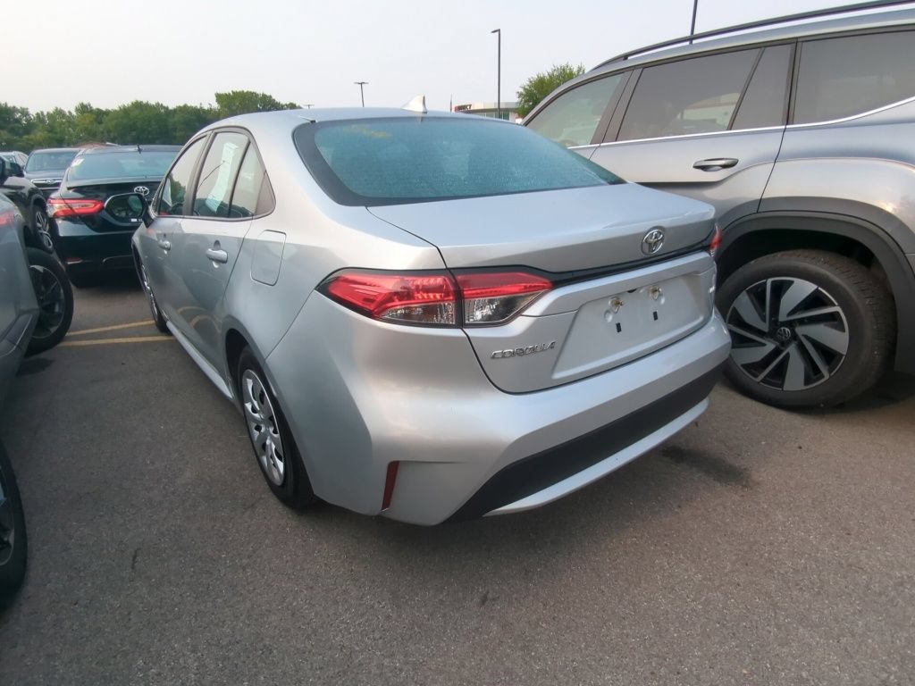 Used 2022 Toyota Corolla LE FWD image 4
