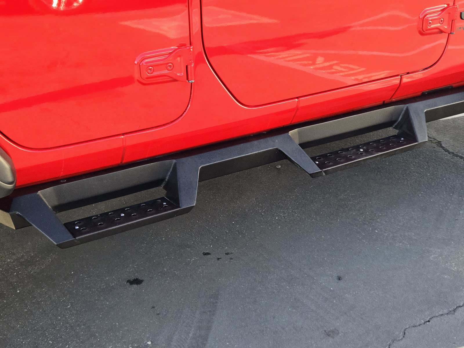 Used 2024 Jeep Wrangler Unlimited Sport image 34