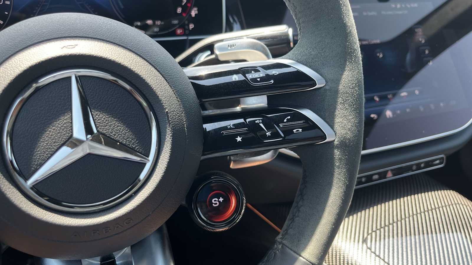 Certified 2025 Mercedes-Benz E 53 AMG e 4MATIC Sedan image 39