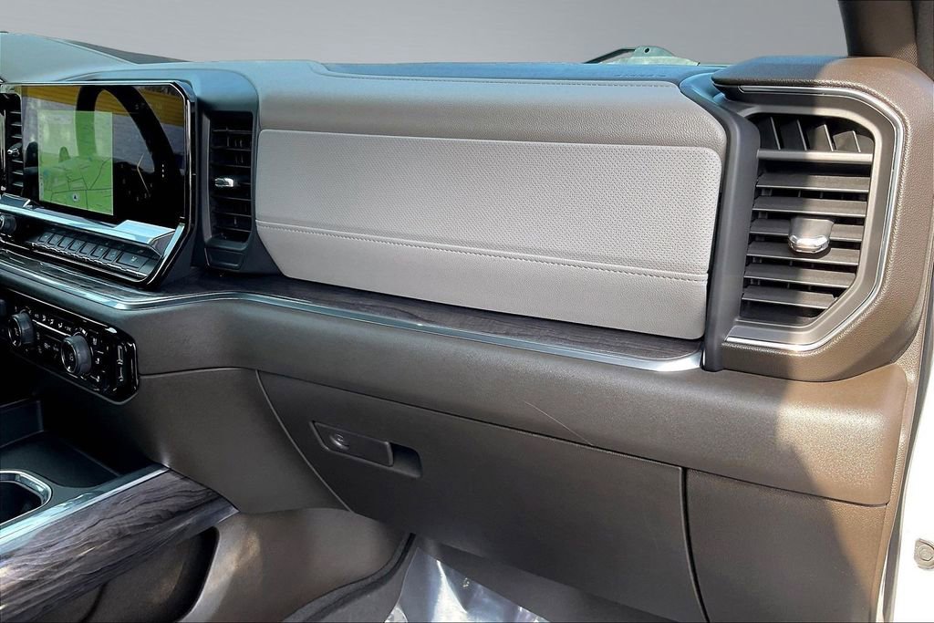 Used 2023 Chevrolet Silverado 1500 LTZ image 17