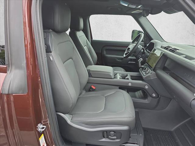 New 2026 Land Rover Defender 90 X-Dynamic SE AWD/4WD image 10