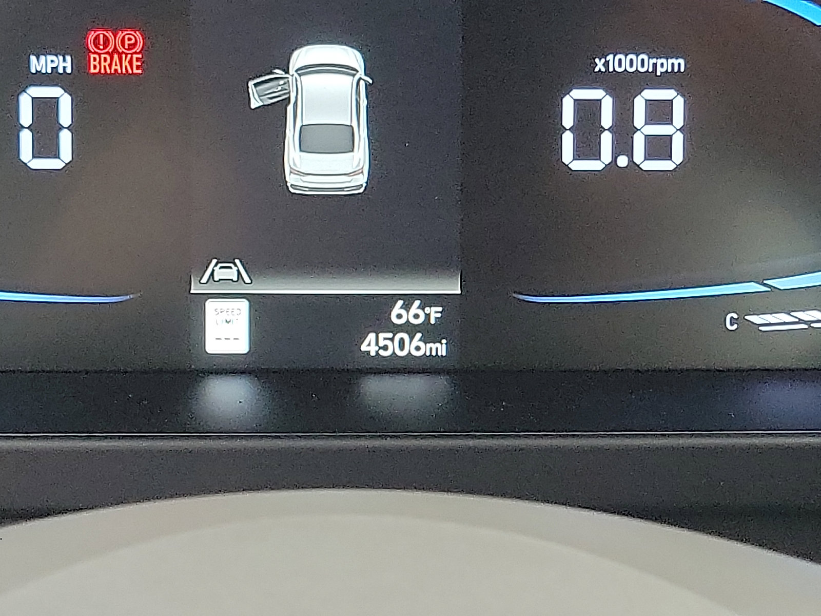 Certified 2025 Hyundai Elantra Sport image 8