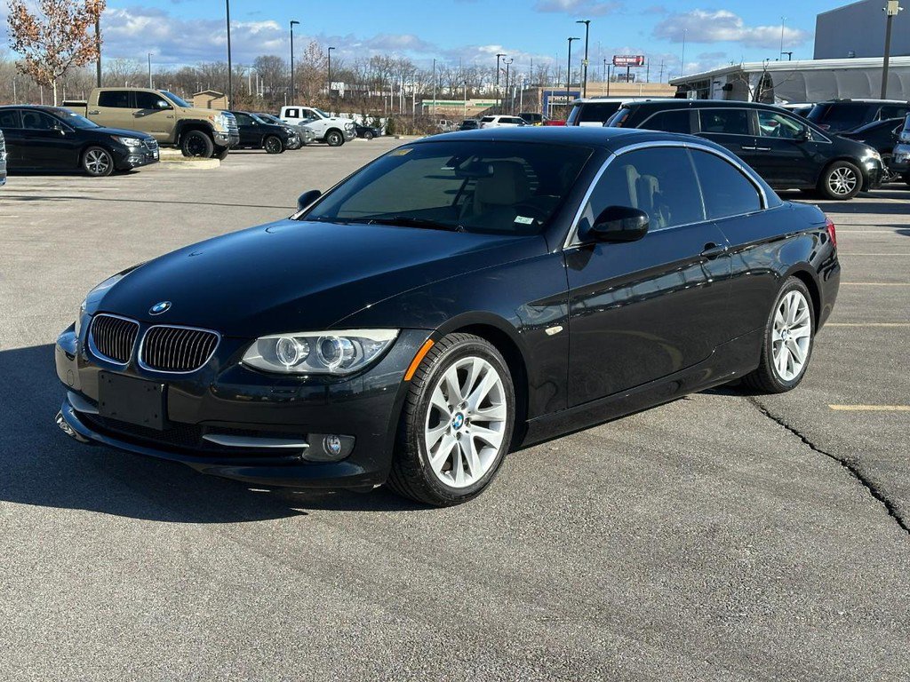 Used 2012 BMW 328i Convertible image 1