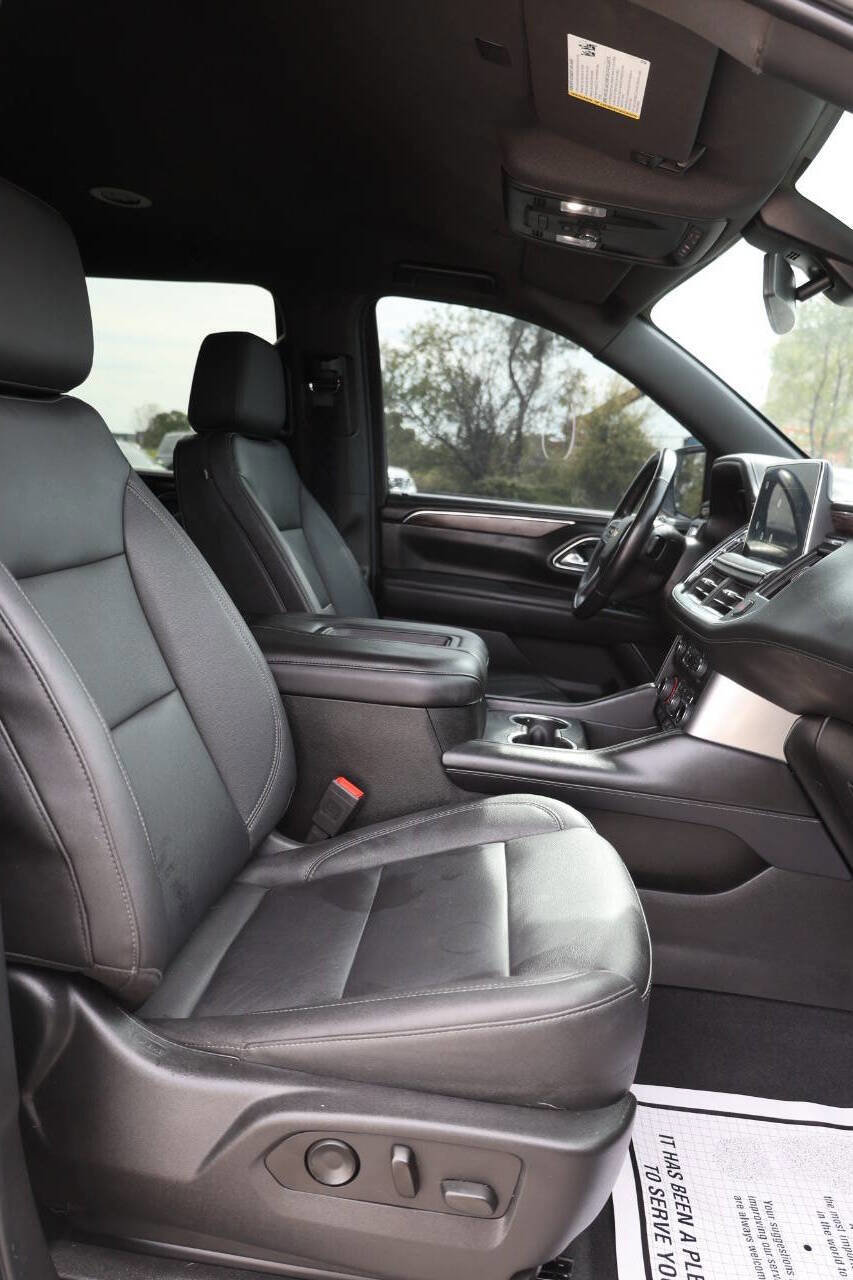 Used 2022 Chevrolet Tahoe Z71 w/ Luxury Package image 15