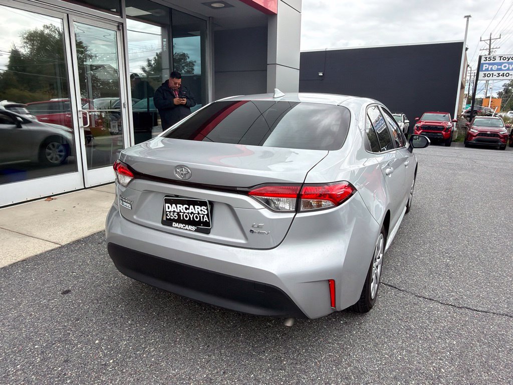 Used 2026 Toyota Corolla LE FWD image 4
