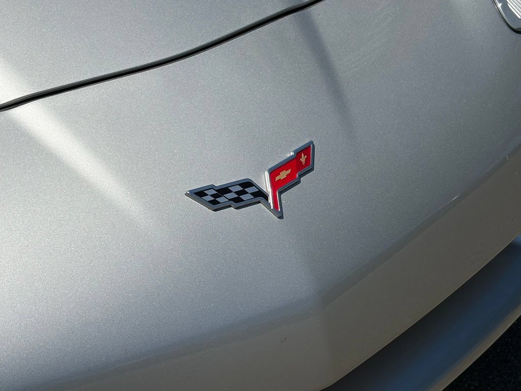 Used 2007 Chevrolet Corvette Coupe RWD image 5