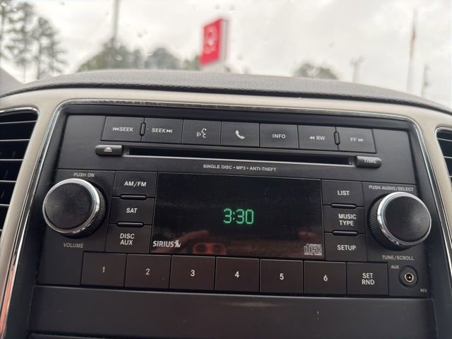 Used 2012 Jeep Grand Cherokee Laredo w/ Laredo E Group image 25