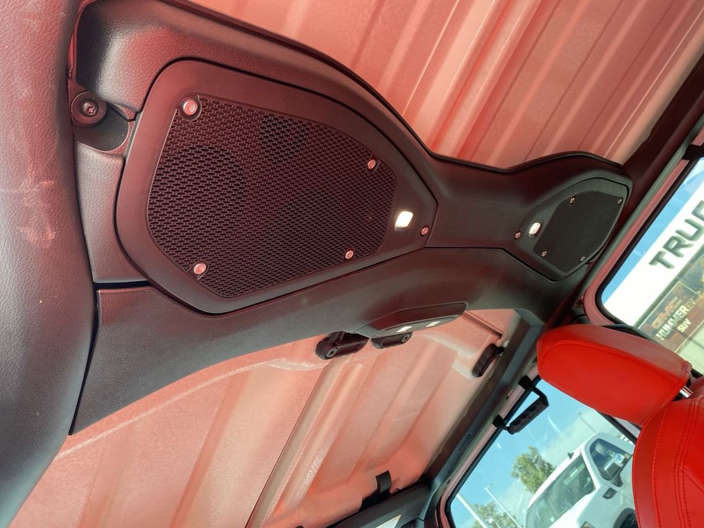 Used 2024 Jeep Gladiator Sport image 23