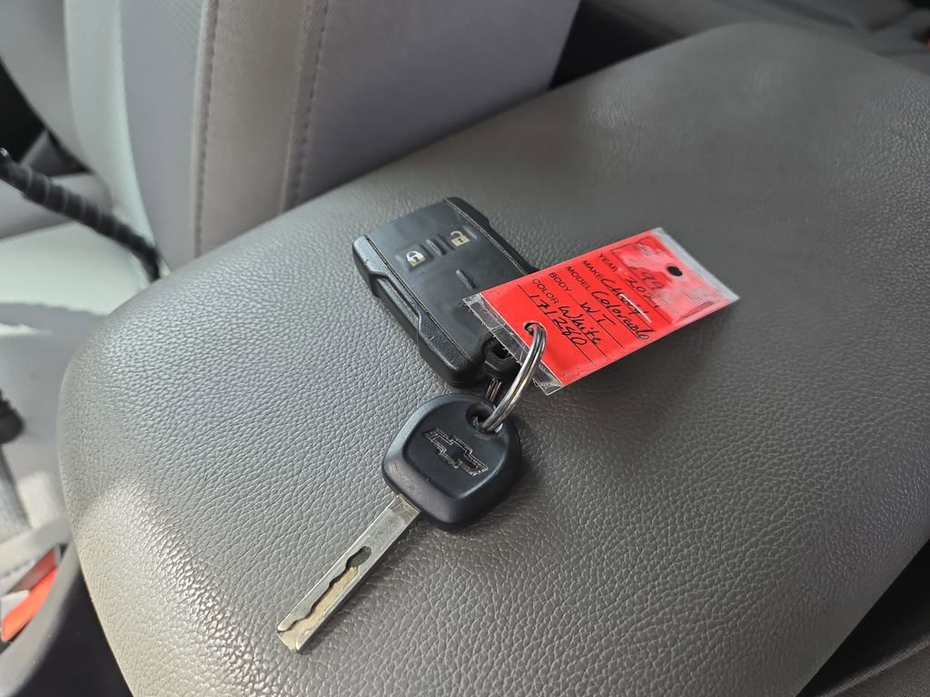 Used 2021 Chevrolet Colorado W/T w/ WT Convenience Package AWD/4WD image 28