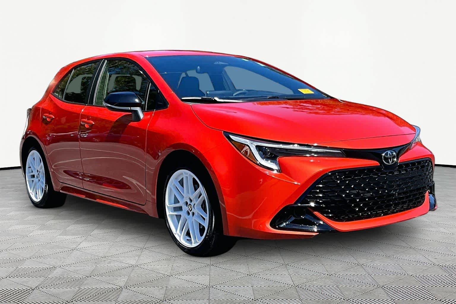 Certified 2026 Toyota Corolla SE FWD image 3