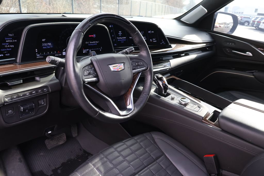 Used 2023 Cadillac Escalade Sport Platinum w/ LPO, ONYX Package image 33