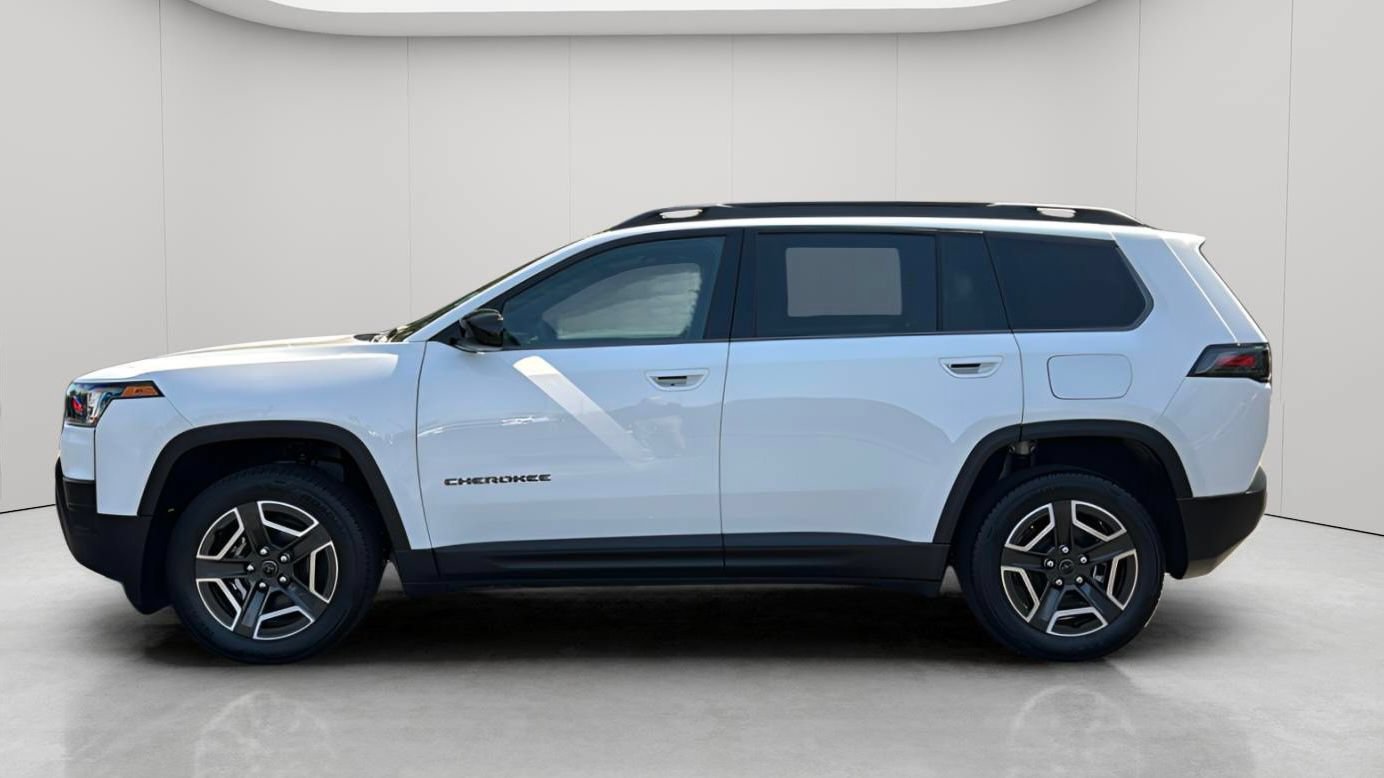 New 2026 Jeep Cherokee Laredo AWD/4WD image 9