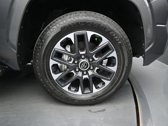 Used 2023 Toyota Tundra Limited image 19