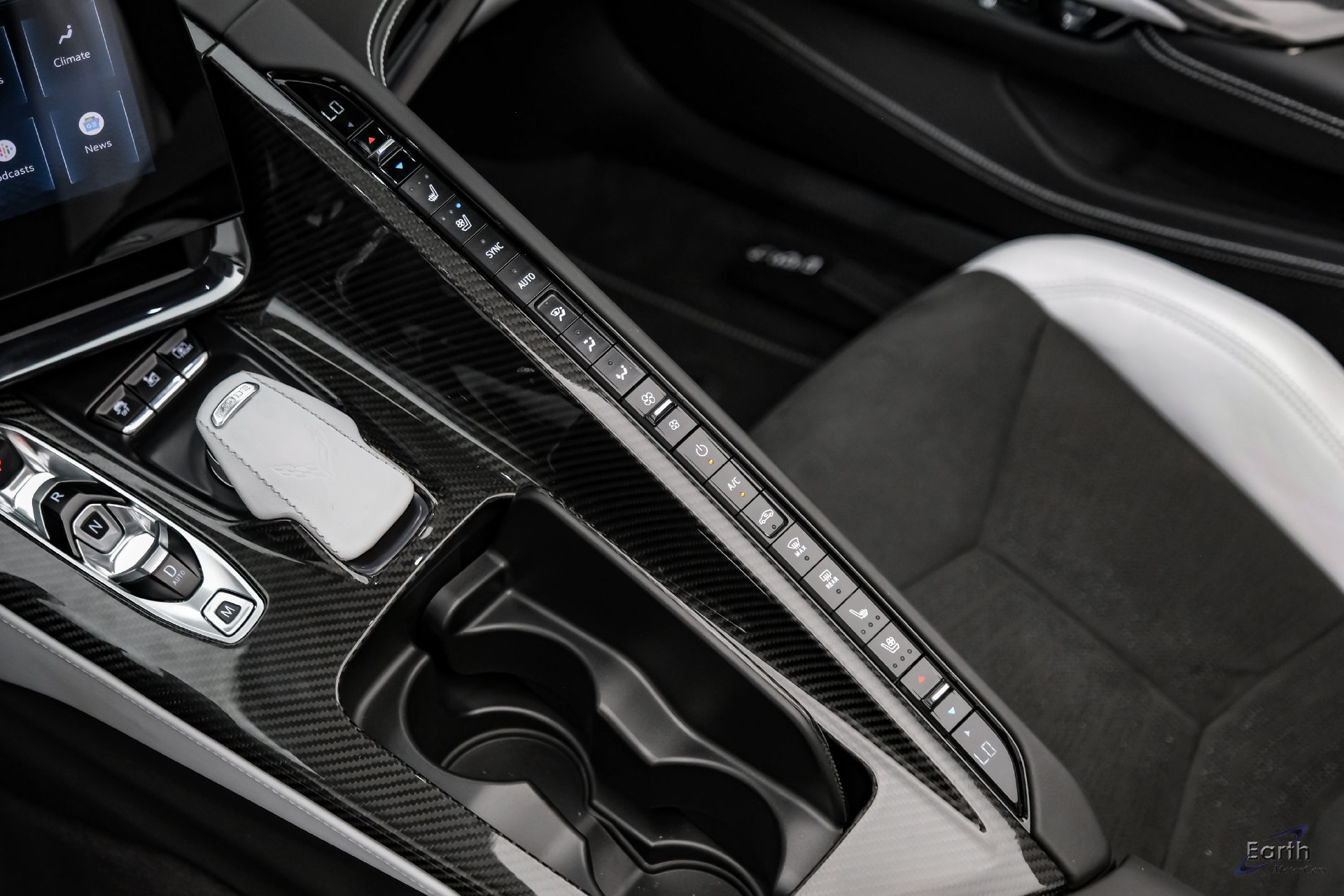 Used 2024 Chevrolet Corvette Z06 w/ Z07 Performance Package RWD image 75