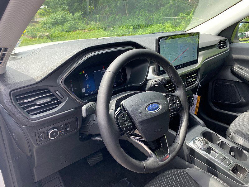 New 2025 Ford Escape SE image 14
