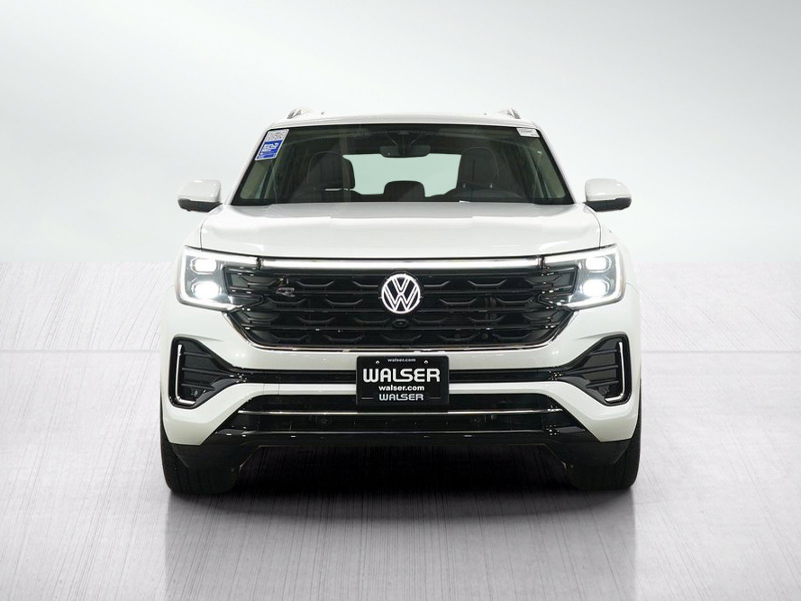 Used 2025 Volkswagen Atlas SEL Premium R-Line AWD/4WD image 8
