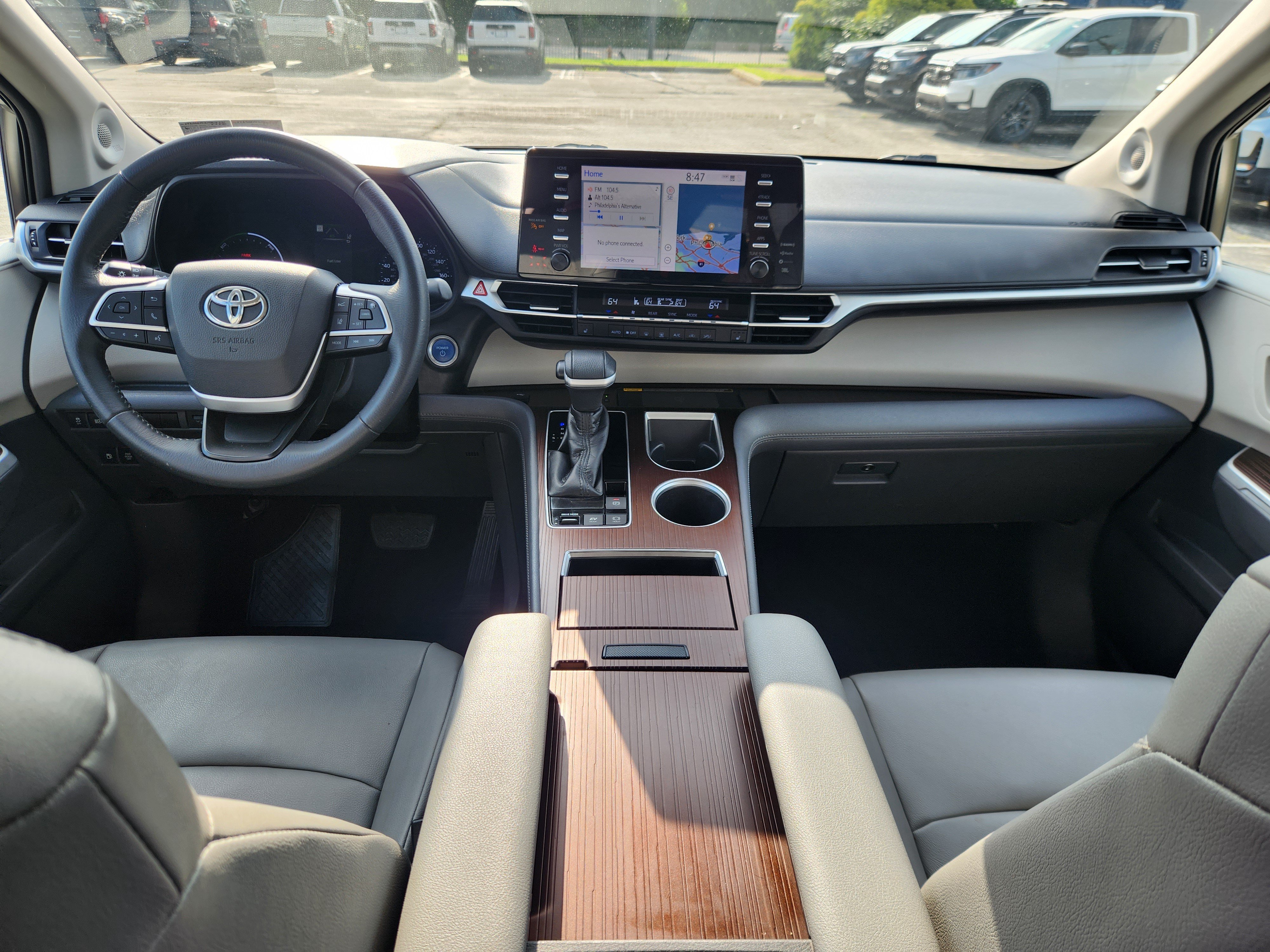 Used 2021 Toyota Sienna XLE w/ XLE Plus Package AWD/4WD image 8