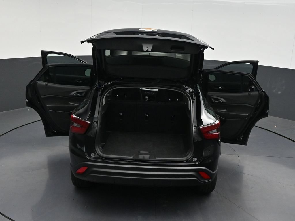 Used 2024 Chevrolet Trax LS FWD image 35