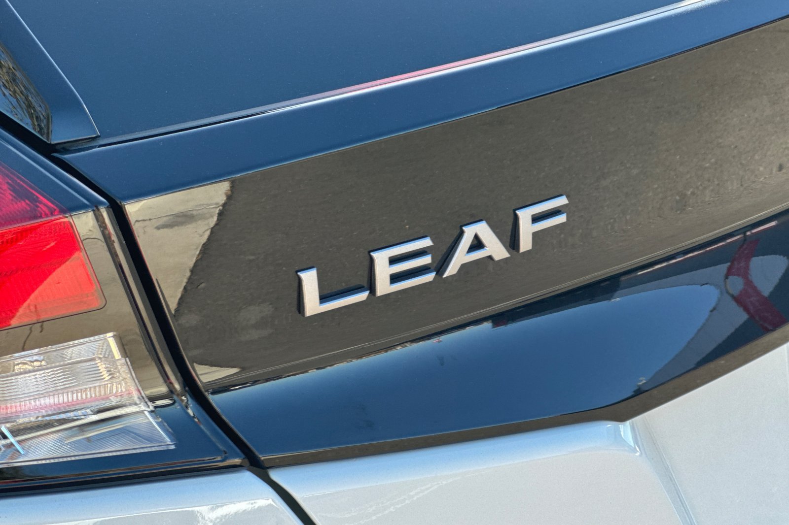 Certified 2025 Nissan Leaf S FWD image 52