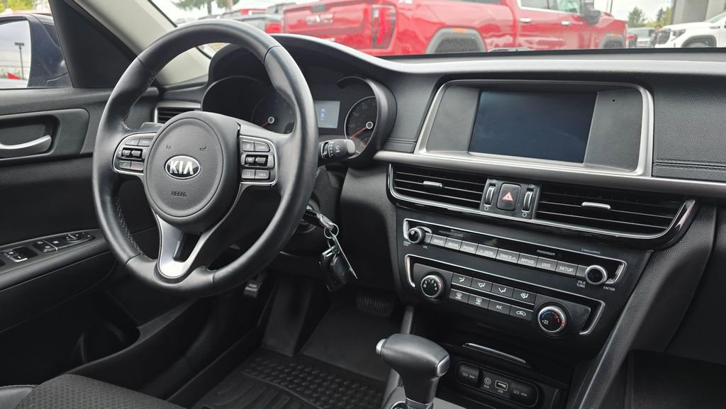 Used 2018 Kia Optima S w/ Panoramic Sunroof Package FWD image 11