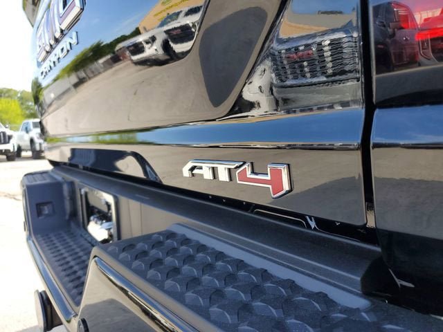 New 2026 GMC Canyon AT4 AWD/4WD image 8