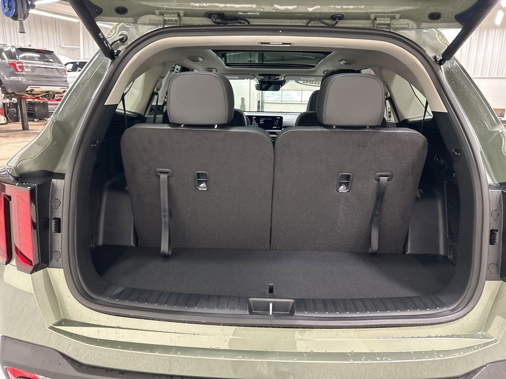 New 2026 Kia Sorento X-Line EX image 29