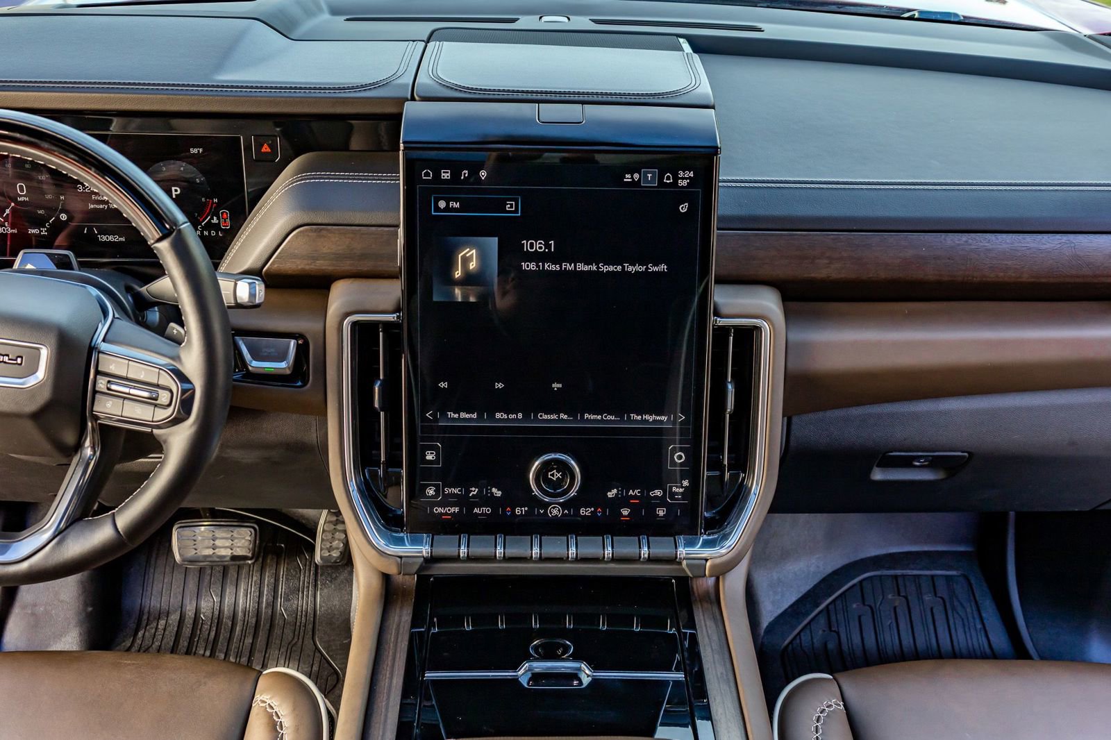 Used 2025 GMC Yukon Denali Ultimate image 23