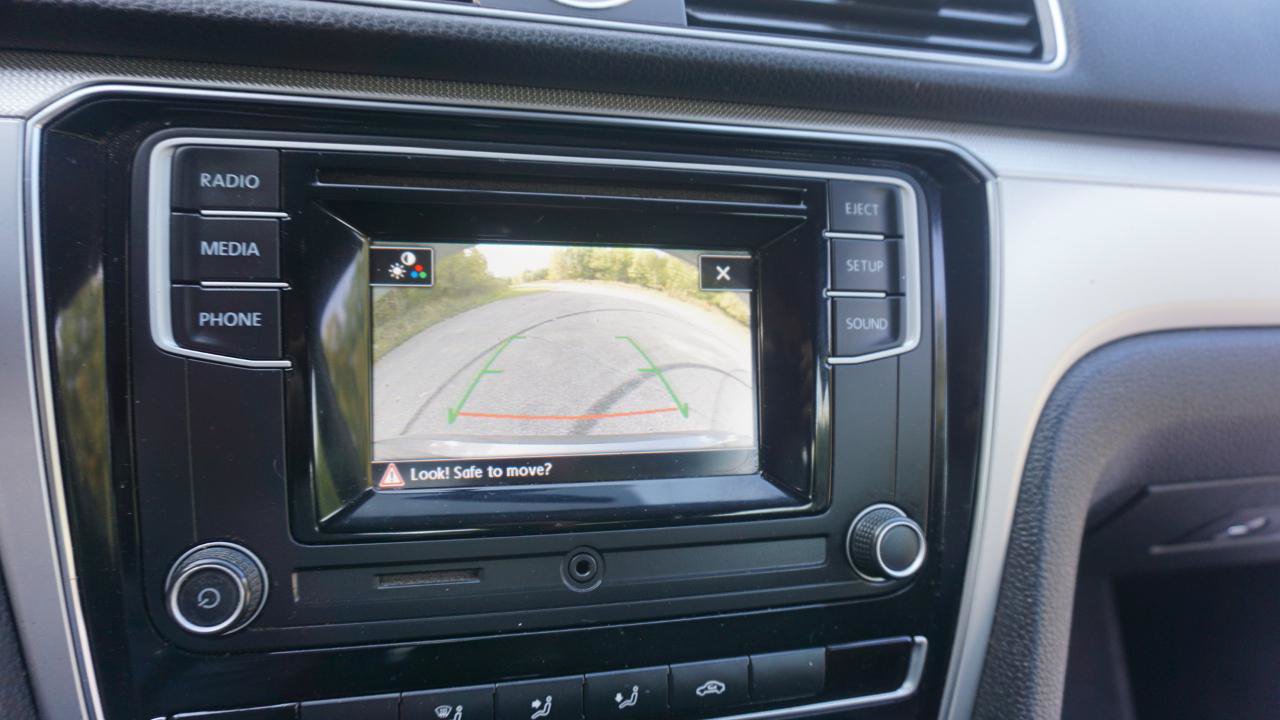 Used 2017 Volkswagen Passat 1.8T S FWD image 16