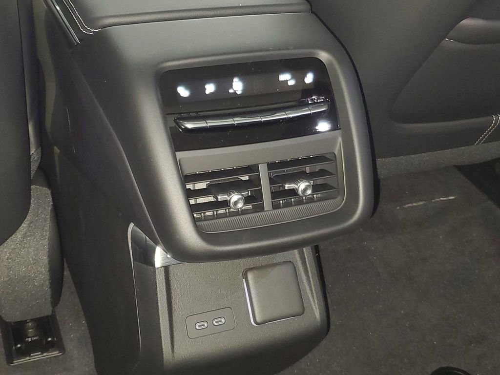 New 2026 Cadillac Lyriq V w/ LPO, Bronce Accent Package AWD/4WD image 23