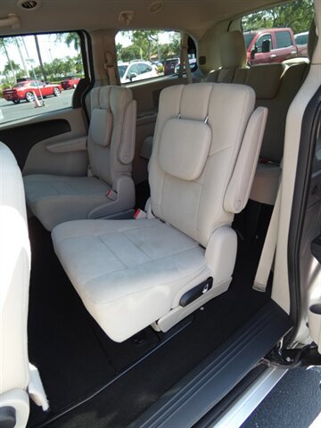 Used 2011 Dodge Grand Caravan Mainstreet w/ PWR Convenience Group FWD image 39