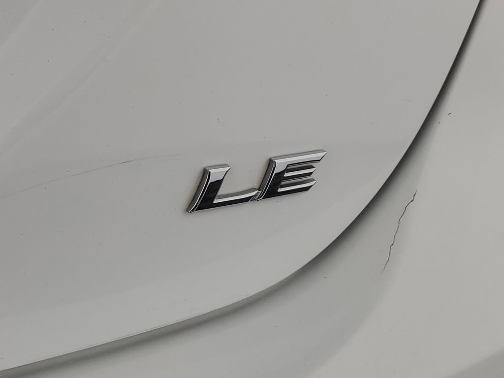 Used 2020 Toyota Camry LE FWD image 30