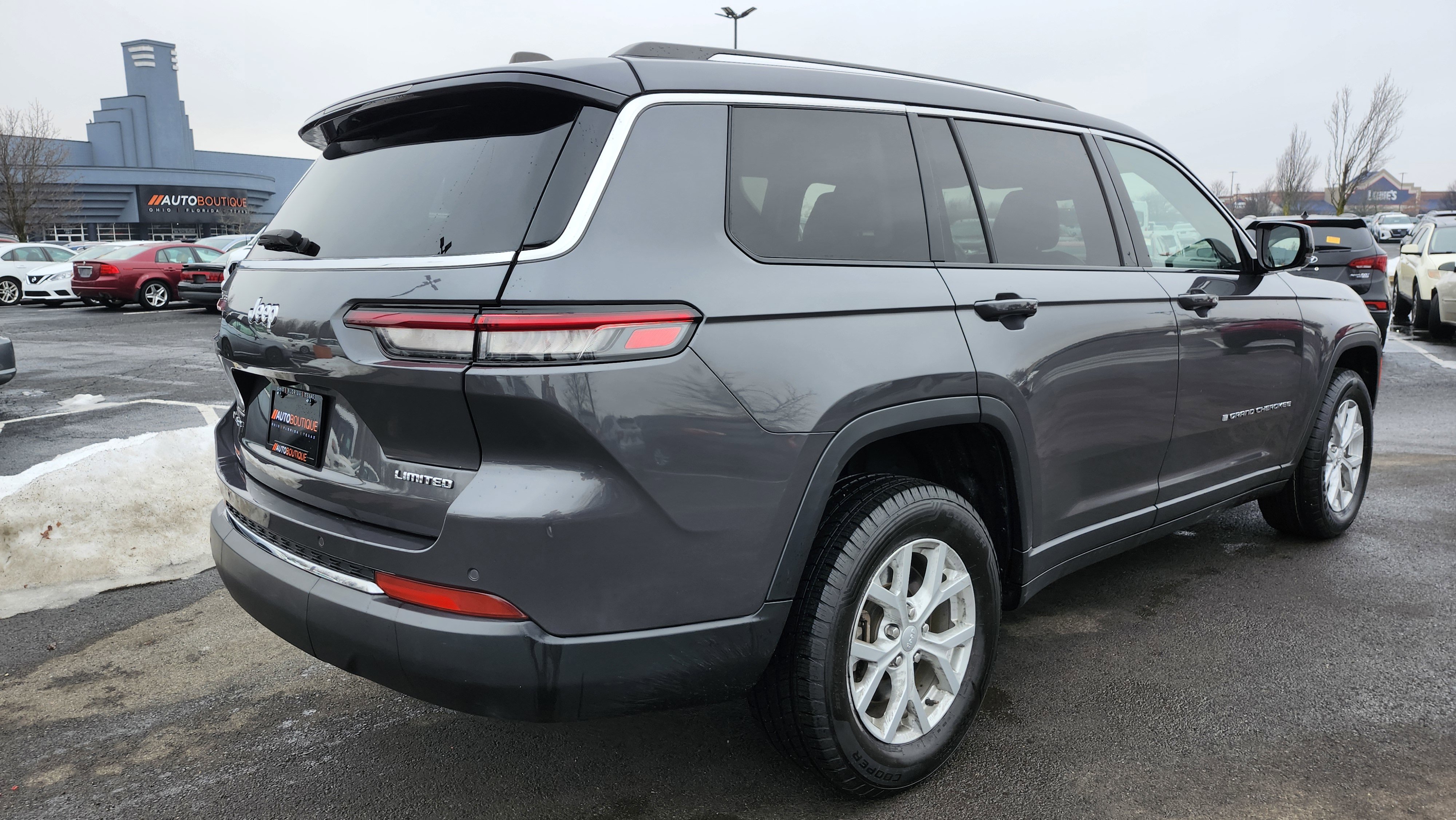 Used 2023 Jeep Grand Cherokee L Limited image 18