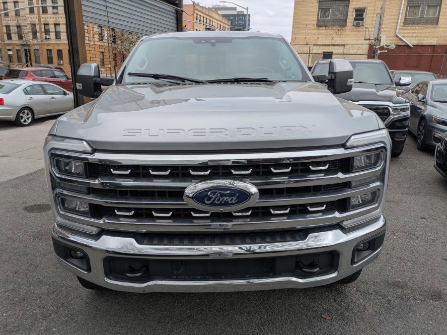 Used 2023 Ford F250 Lariat image 2