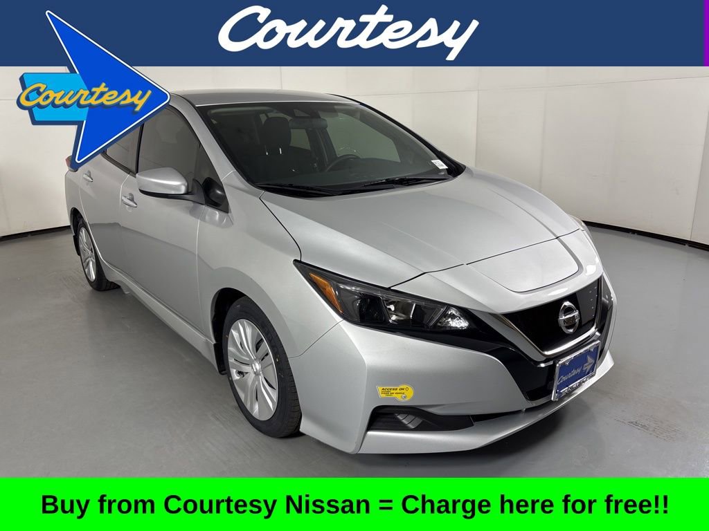 Used 2022 Nissan Leaf S image 1