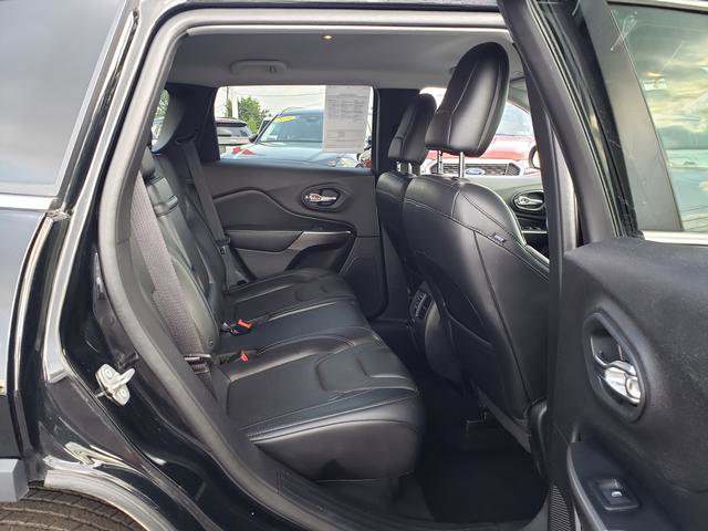 Used 2019 Jeep Cherokee Limited image 14