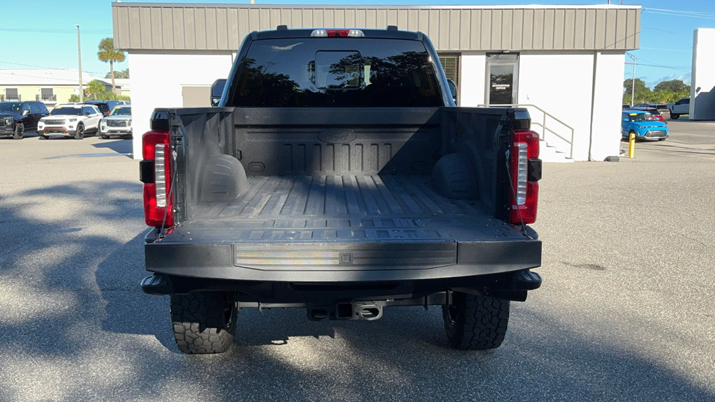 Used 2025 Ford F250 Lariat w/ Lariat Ultimate Package AWD/4WD image 13