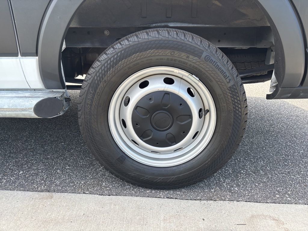 Used 2024 Ford Transit 150 Low Roof RWD image 12