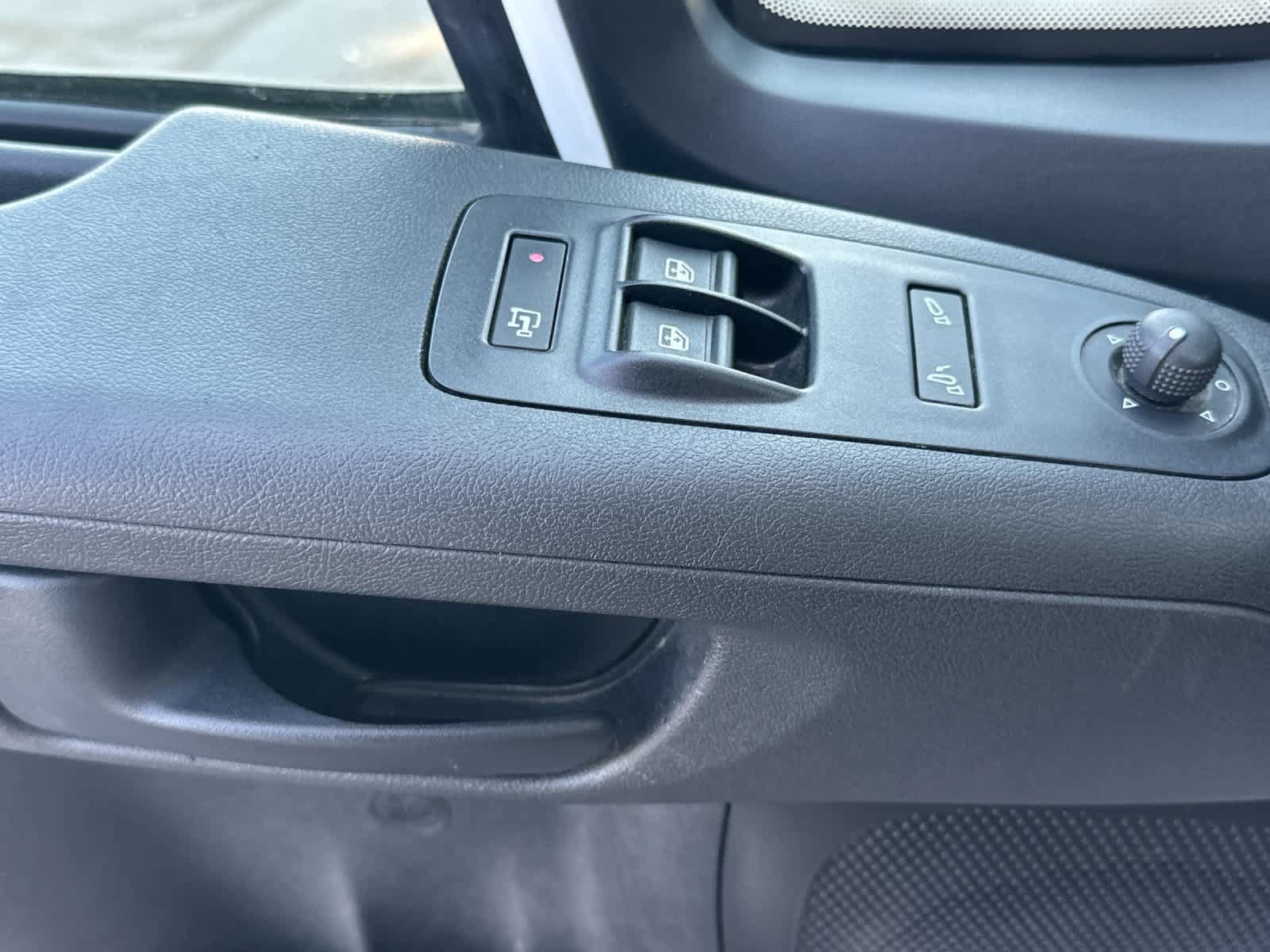 Used 2025 RAM ProMaster 2500 w/ Convenience Group FWD image 12