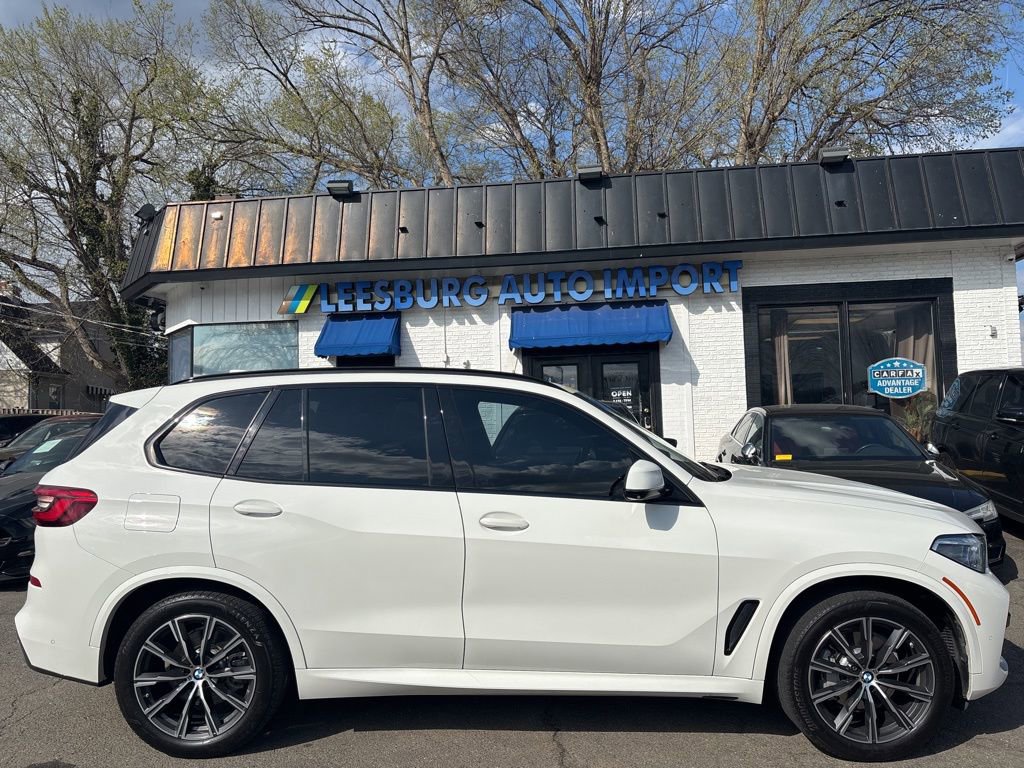 Used 2019 BMW X5 xDrive40i w/ M Sport Package image 3