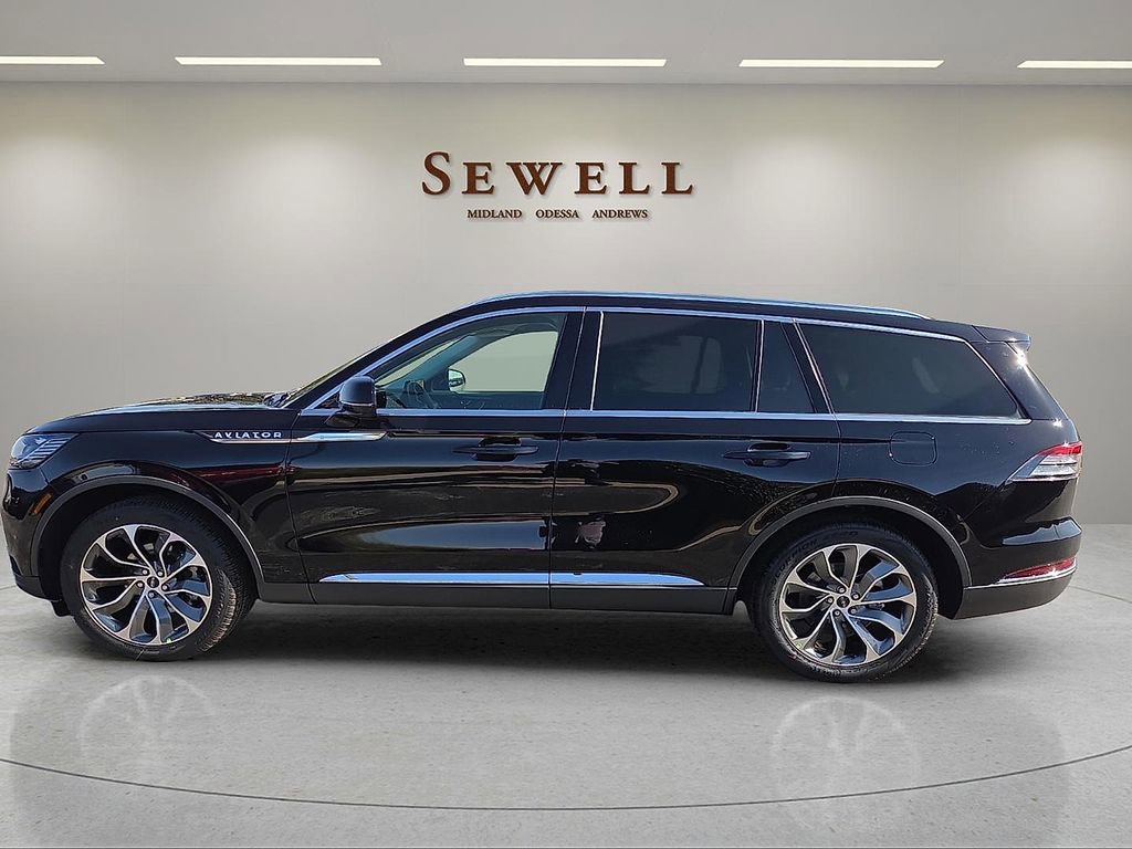New 2026 Lincoln Aviator Reserve RWD image 2