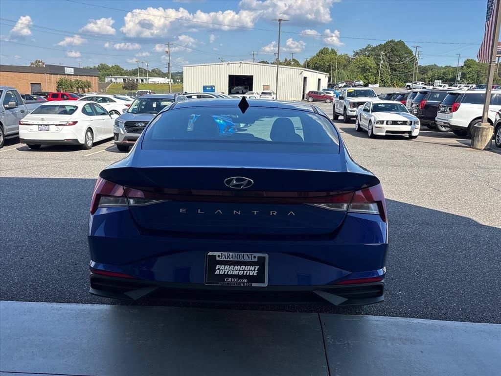 Used 2023 Hyundai Elantra SEL w/ Convenience Package FWD image 25