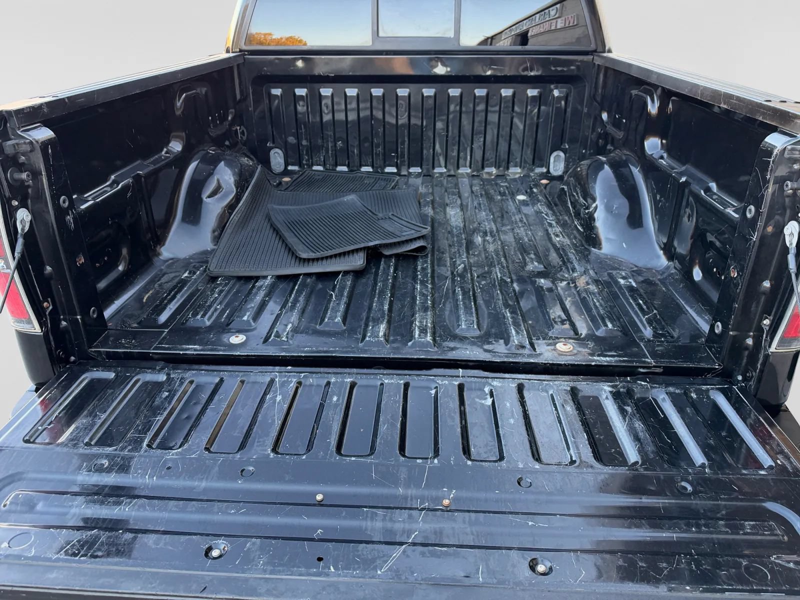Used 2014 Ford F150 FX4 w/ Equipment Group 402A Luxury AWD/4WD image 18