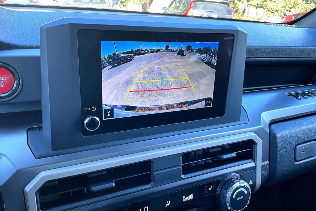 Used 2024 Toyota Tacoma TRD Sport AWD/4WD image 18