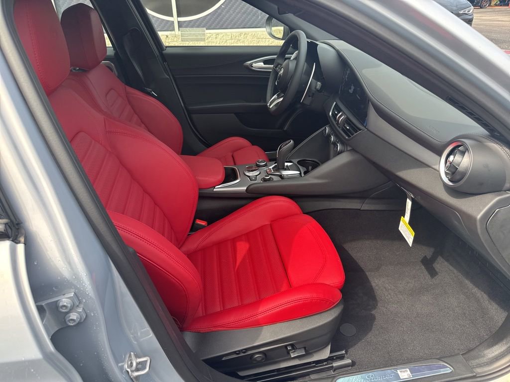 New 2026 Alfa Romeo Giulia AWD image 22